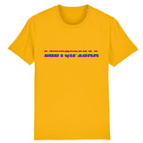 T-shirt LGBT au style urbain de la marque PrideAvenue avec le slogan et en impression sur le devant : LGBTQIP2SAA ! aux couleurs arc en ciel pour etre plus visible lors des marches des firtés ! le vêtement est de couleur Jaune