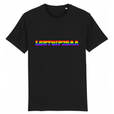 T-shirt LGBT au style urbain de la marque PrideAvenue avec le slogan et en impression sur le devant : LGBTQIP2SAA ! aux couleurs arc en ciel pour etre plus visible lors des marches des firtés ! le vêtement est de couleur Noir