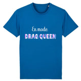 Le t-shirt de PrideAvenue.fr super délir car il y a écrit dessus : En Mode DRAG QUEEN pour tout ceux et celles qui veulent le faire savoir ! celui-ci est de couleur Bleu