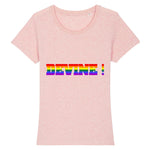 Le t-shirt a la coupe raffinée parfait pour ceux et celles qui veulent faire un Coming-Out avec style ! Chez PrideAvenue on adore vous mettre a l'honneur, c'est pourquoi ce vêtement avec écrit dessus : Devine aux couleurs LGBT est de la couleur Rose