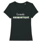 Le t-shirt de PrideAvenue.fr à la coupe raffinée parfait pour les Aromantique ! Oui, car il y à écrit sur le t-shirt : En Mode Aromantique ! Le T-shirt est de couleur Noir