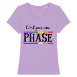 T-shirt LGBT coupe féminine parfait pour le coming-out car il y a écrit "c'est pas une phase" de façon a faire passer le message ! le veêtement est de couleur lavande