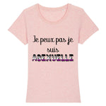 un t-shirt parfait pour les prides et plus encore ! idéal pour une silhouette raffinée, ce vêtement de la marque PrideAvenue vous ira a ravir. il y a imprimé dessus le message suivant : Je Peux Pas Je Suis ASEXUELLE avec les couleur qui correspond bien. le t-shirt est de couleur Rose