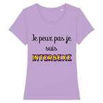 le t shirt de la marque prideavenue vous propose une coupe raffinée avec le message suivant : je peux pas je suis intersexe ! le vetement est de la couleur lavande 