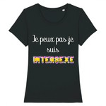 le t shirt de la marque prideavenue vous propose une coupe raffinée avec le message suivant : je peux pas je suis intersexe ! le vetement est de la couleur noir