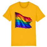 drapeau LGBT en impression 3d sur un t-shirt de couleur jaune