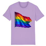 drapeau LGBT en impression 3d sur un t-shirt de couleur lavande