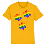 t-shirt jaune avec un dessin de 3 pattes de chien aux couleurs arc-en-ciel