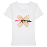 T-shirt LGBT de la marque PrideAvenue.fr avec un jeu-de-mot avec le mot Pansement, celui-ci est relié au Pansexuels de la communauté LGBT. Le vêtement est de couleur blanc