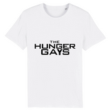 Un tee shirt imprimé en France pour la communauté LGBT. Pour les fan de Hunger Games celui-ci est imprimé avec The Hunger Gays pour la blague. le vêtement est coupe mixte et de couleur blanc pour ceux qui osent
