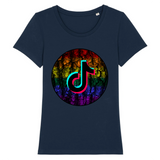 T-shirt LGBT coupe féminine de la collection Pride Avenue point F-R | Le logo Tiktok est en 3D et en néon. le vêtement est de couleur bleu marine