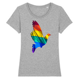 le vêtement à une belle colombe en plein millieu, celle-ci n'est pas blanche mais en couleur. De la couleur du drapeau LGBT et en 3D. le rendu est spectaculaire . le t-shirt est de couleur gris